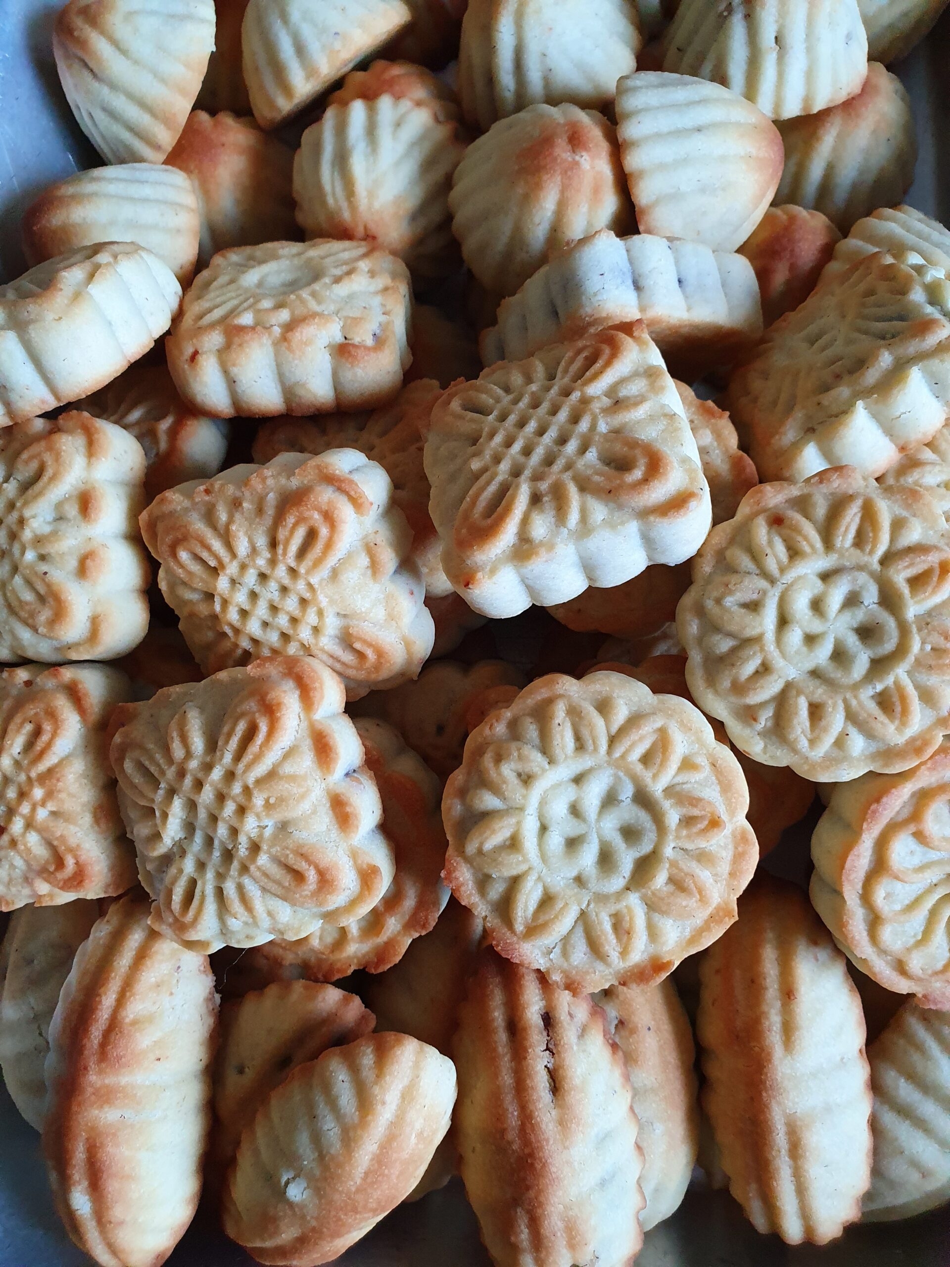 maamoul avec noix, pistache, datte